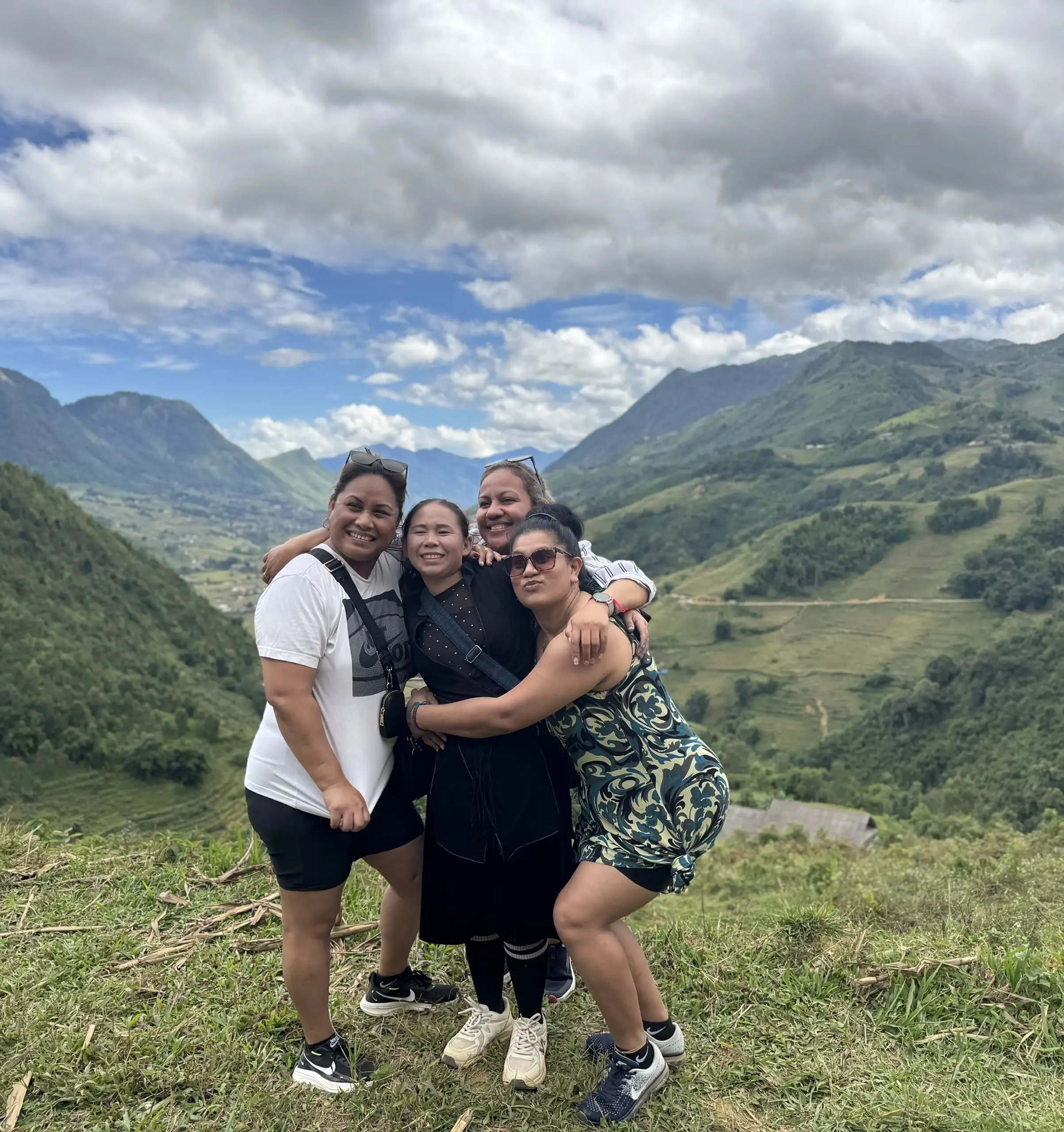 Sapa 2 Days Minority Trek, Homestay Tour