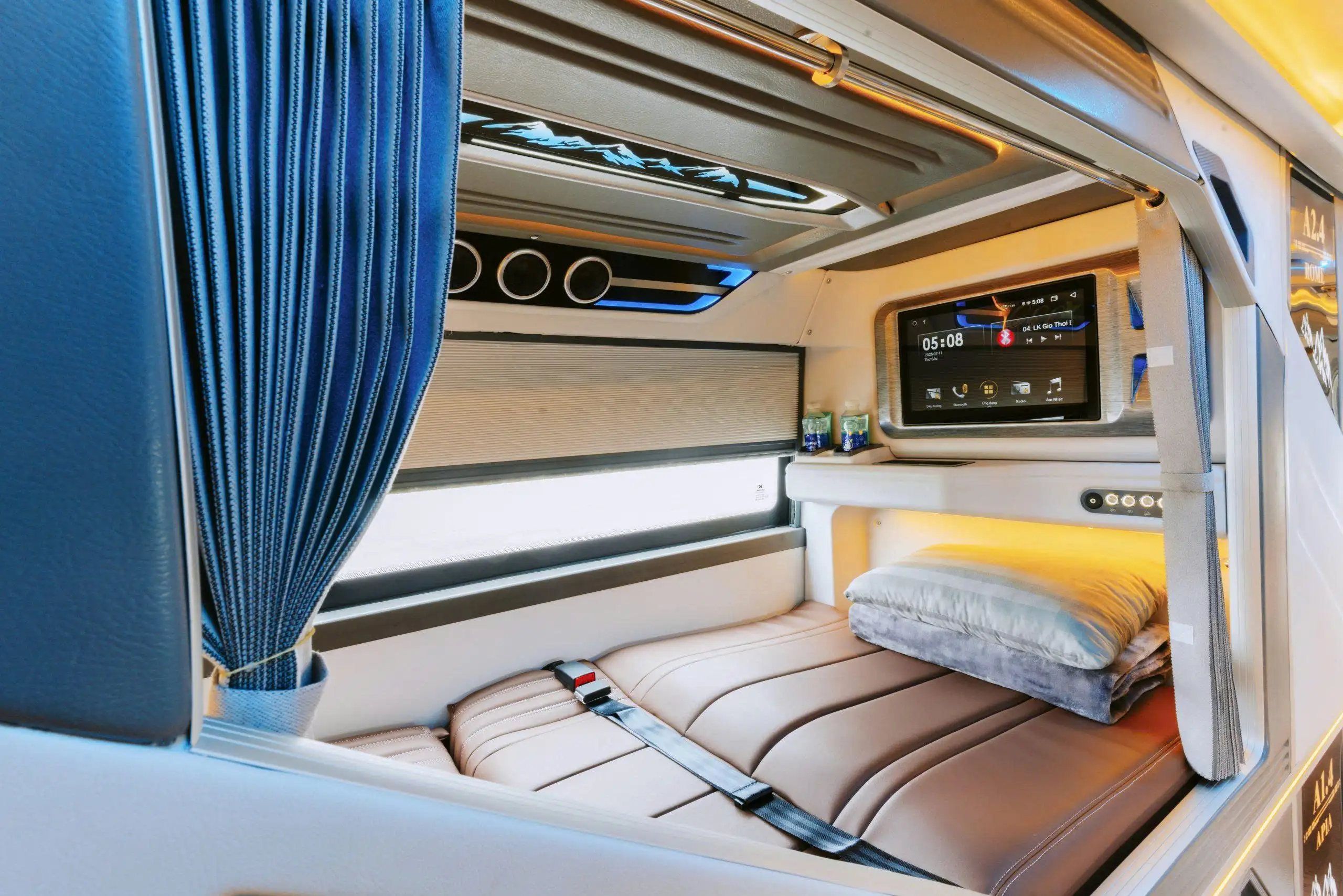 Cabin Sleeper Bus from Ha Noi to Sapa and Return 1 Cabin Sleeper Bus from Ha Noi to Sapa and Return